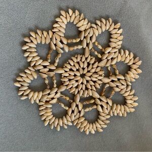 Vintage shell trivet / hot plate holder